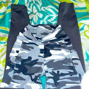 BOMBSHELL SPORTSWEAR POCKET THIGH HIGH CAMO LEGGINGS